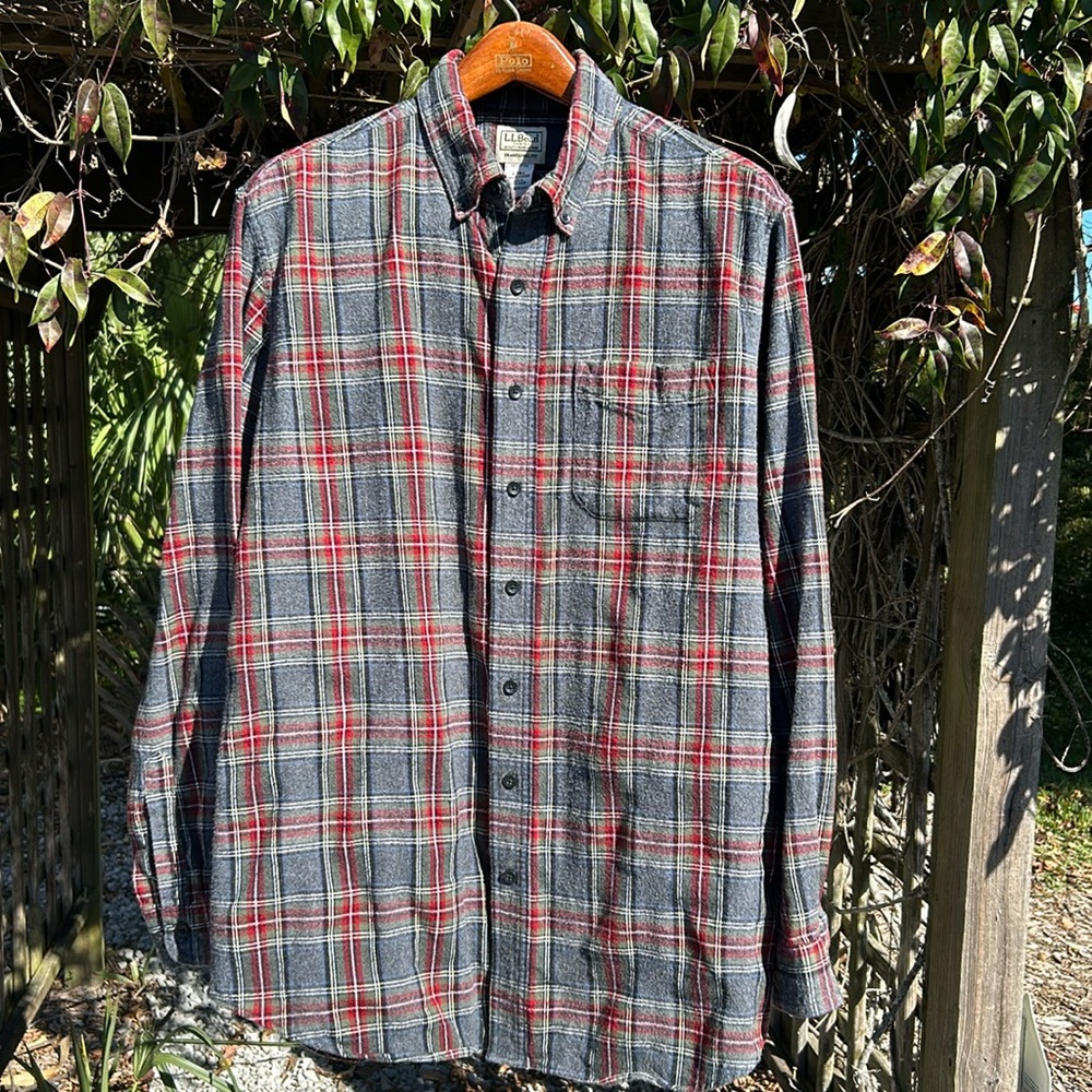 LL Bean Scotch Plaid
Flannel Shirt Large Tall
LT Grey Stewart Tartan